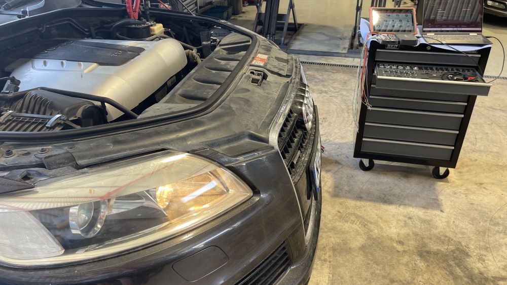 top-rated-mercedes-service-polis-hoppis-automotive-experts